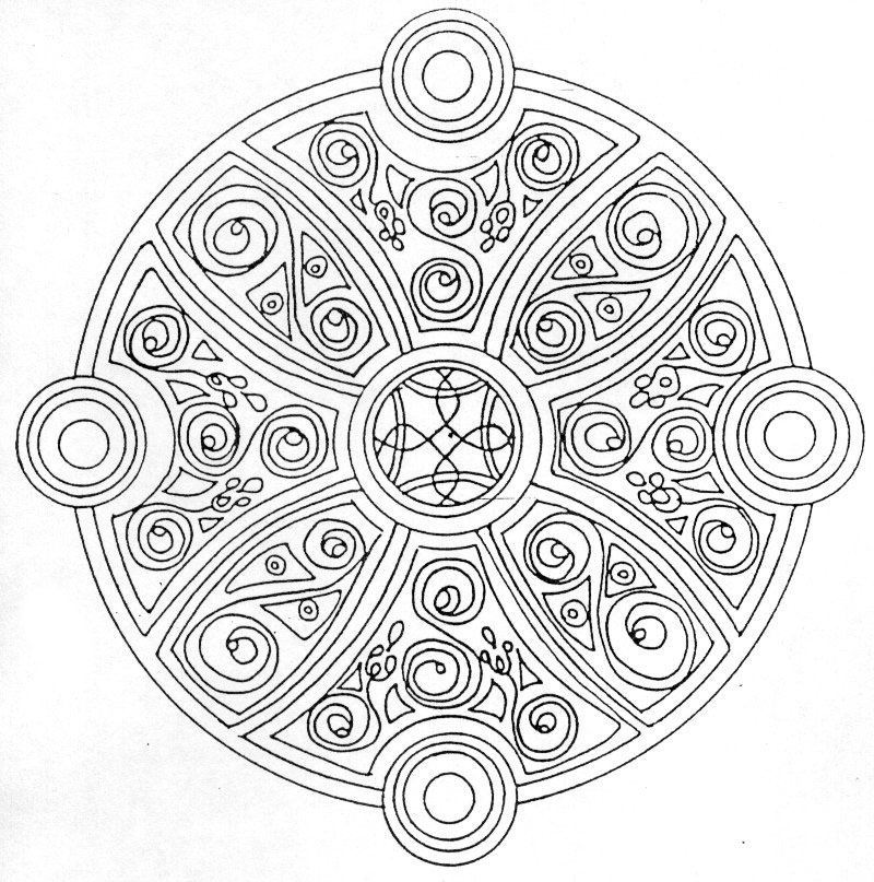 Ein sehr schönes Mandala mit mehreren Kreisen außerhalb des Mandalas. Es enthält auch andere geometrische Formen (Dreieck, Raute) und Blumen. Normale Stufe.